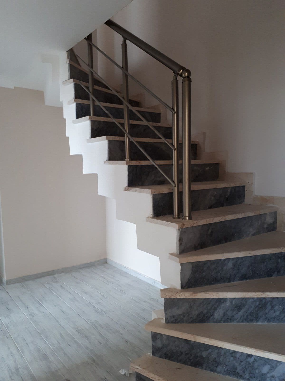 Akyüzler Hasan Bey Apartmanı-6